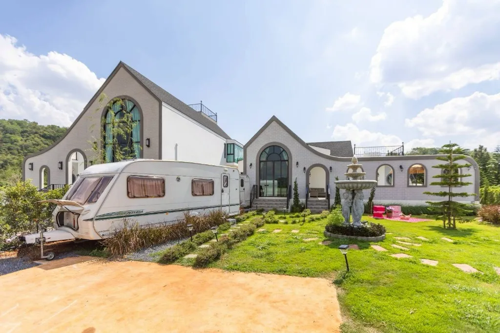 Ticino pool villa Khao Yai by Samonrada 