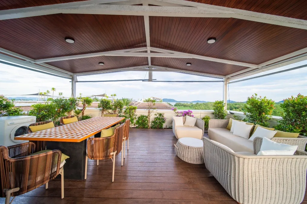 Warm plus Penthouse Skywind #6B