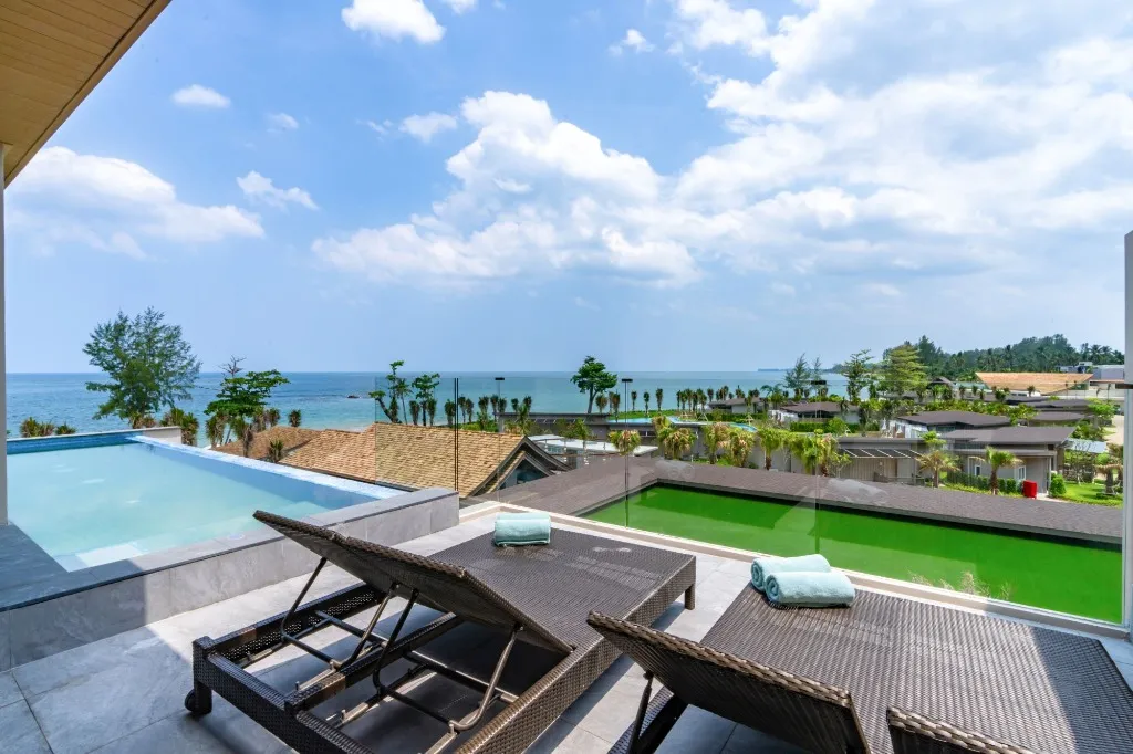 SEAVIEW PENTHOUSE FAMILY POOL SUITE