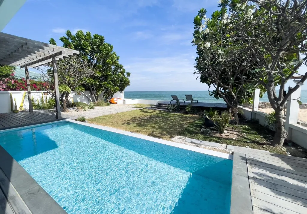 Lomme Private Beach House