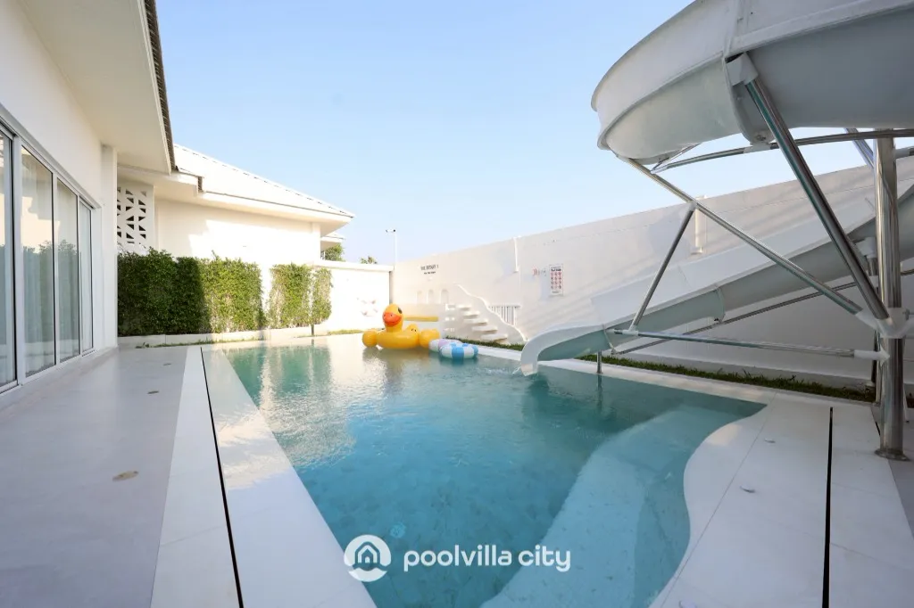 Botany poolvilla บางแสน 1
