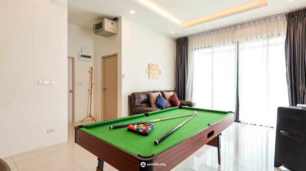 Holiday Pool Villa Bangsean