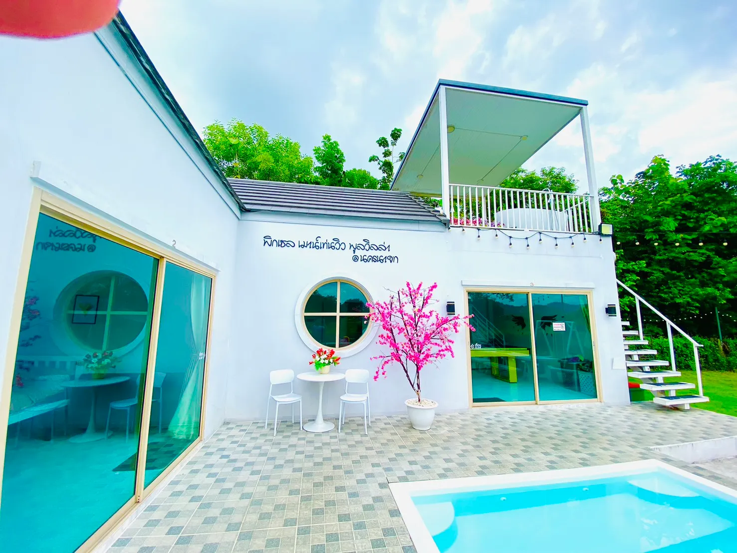 Pixel​ mountain​ view​ pool​villa​