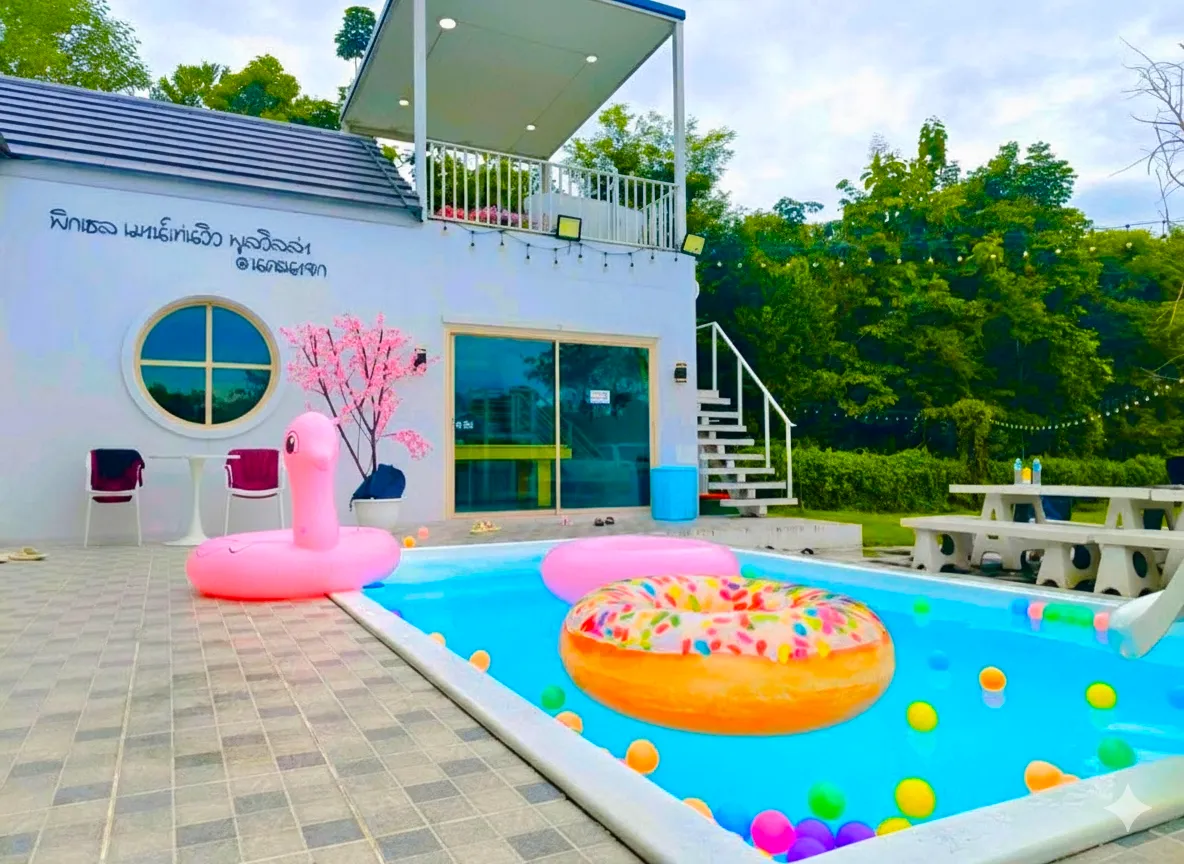 Pixel​ mountain​ view​ pool​villa​