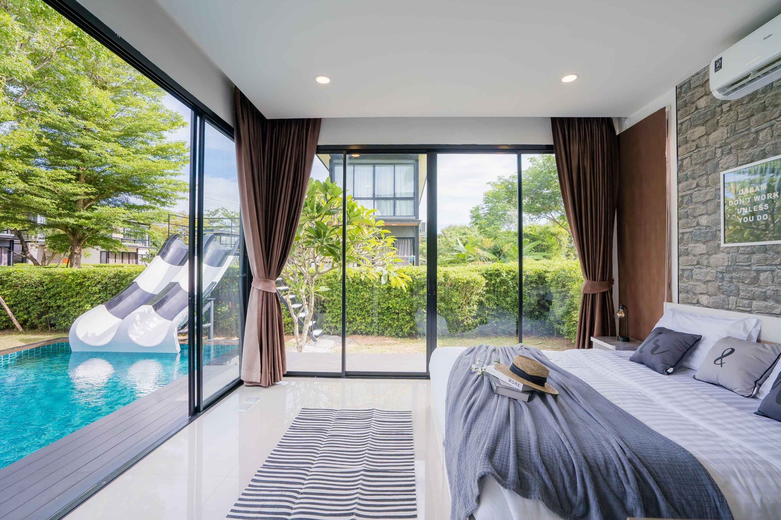 Star stay pool villa pattaya