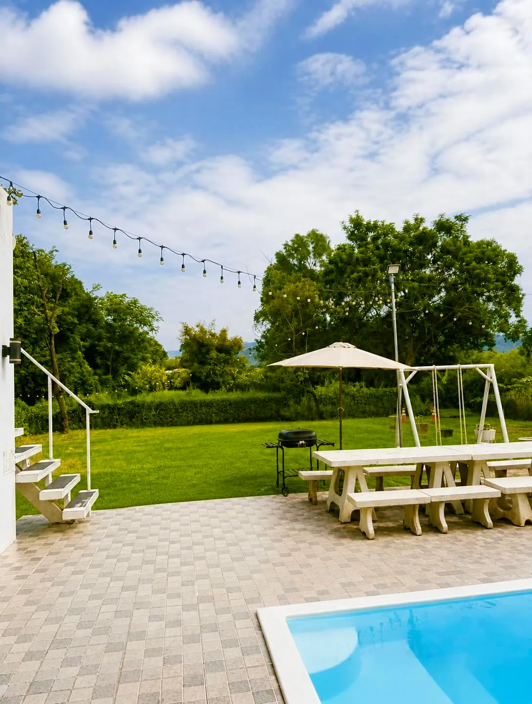 Pixel​ mountain​ view​ pool​villa​
