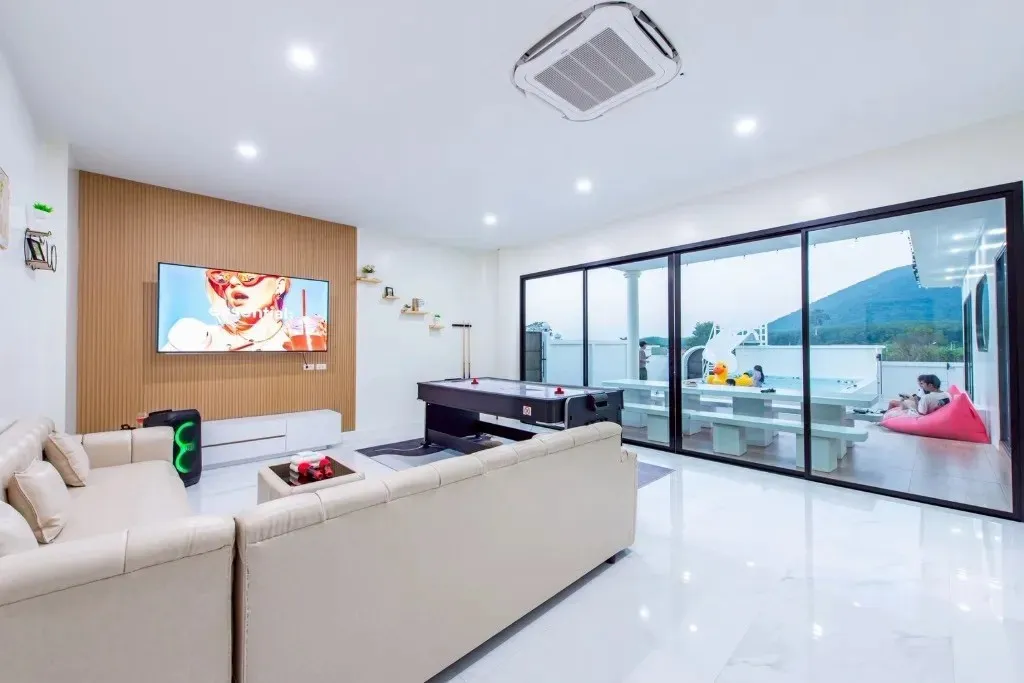 Panmora poolvilla (สัตหีบ)