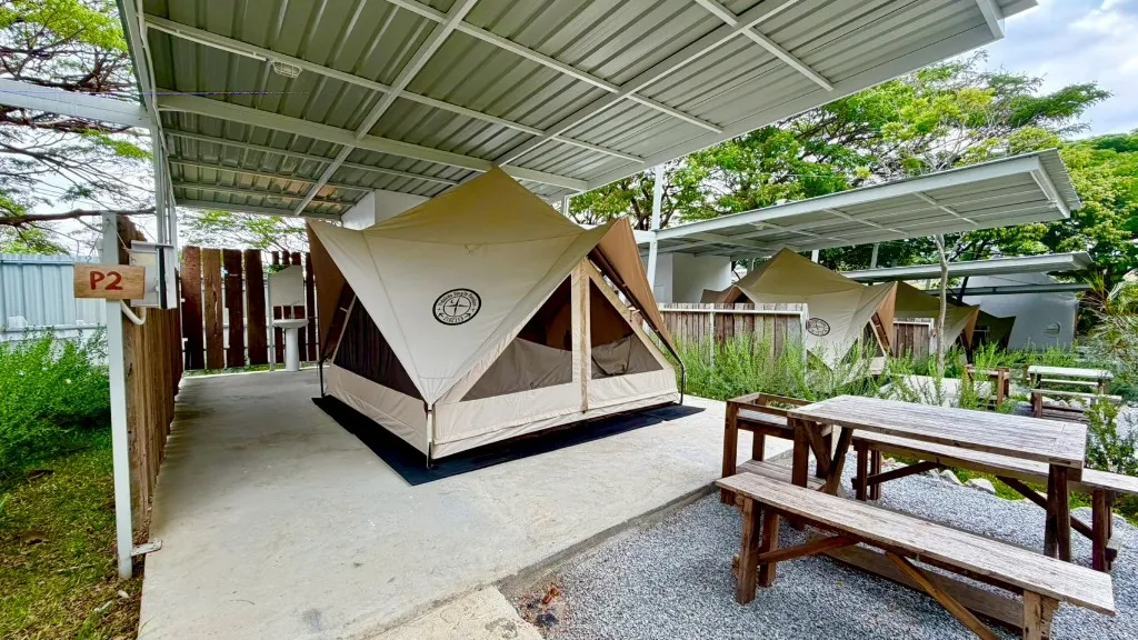 P2 Zone 2 เต็นท์ 2 ท่าน ฟาร์มสุข Glamping
