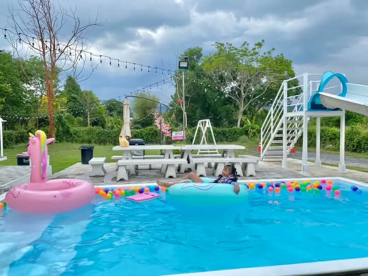 Pixel​ mountain​ view​ pool​villa​