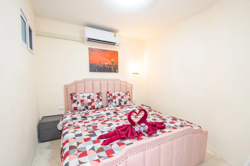 Gorges Beach Pool Villa บางเสร่