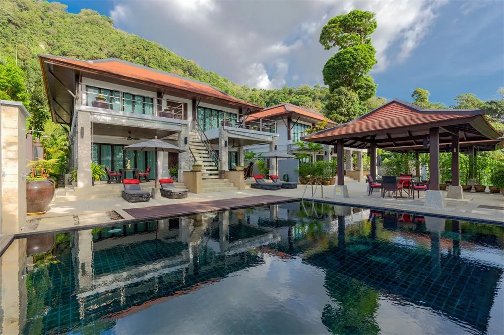 Warm plus Patong Oceanview Twin Villas- Blue Villa