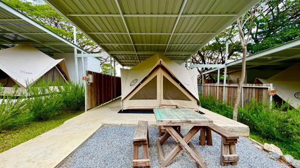 P3 Zone 2 เต็นท์ 2 ท่าน ฟาร์มสุข Glamping