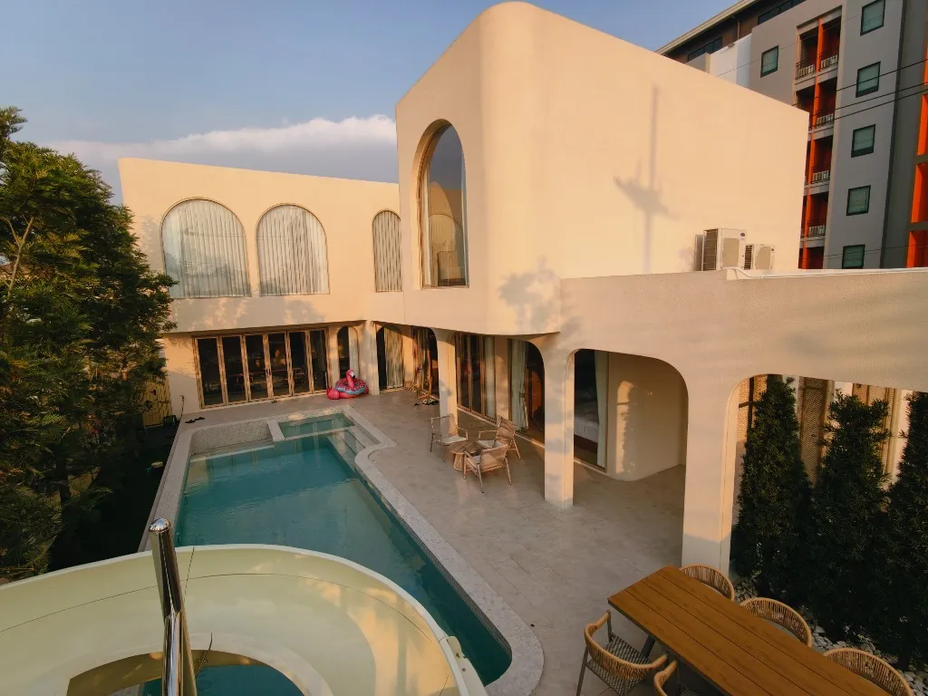 Oscara poolvilla bangsaen