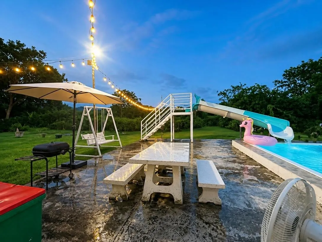 Pixel​ mountain​ view​ pool​villa​