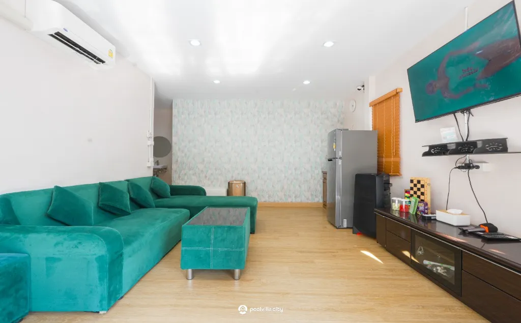 Kyuu Bangsaen Pool House