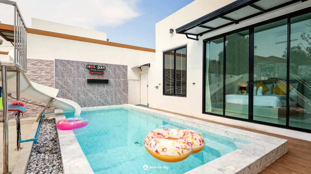 Holiday Pool Villa Bangsean