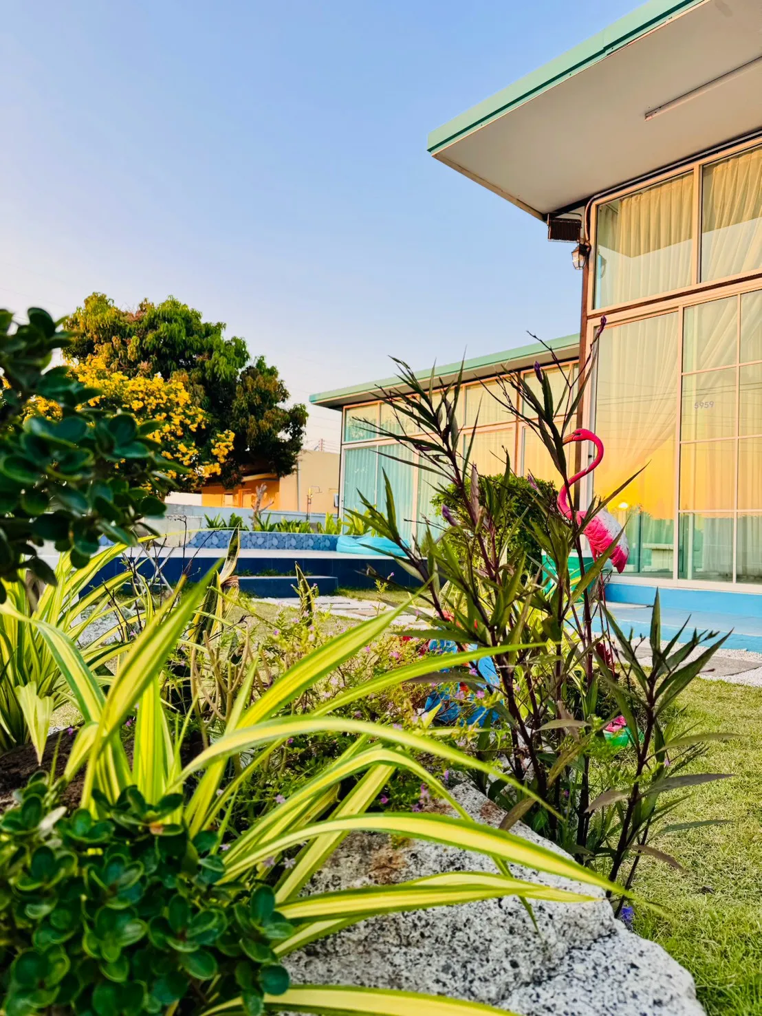Miss & Moon Poolvilla Bang Saray