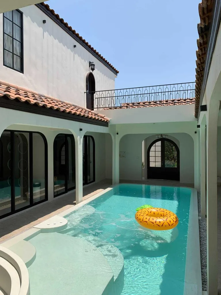 Casa Bianca บางแสน