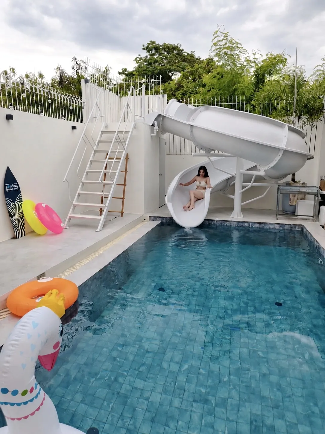 BLUE WHALE Pool Villa Pattaya