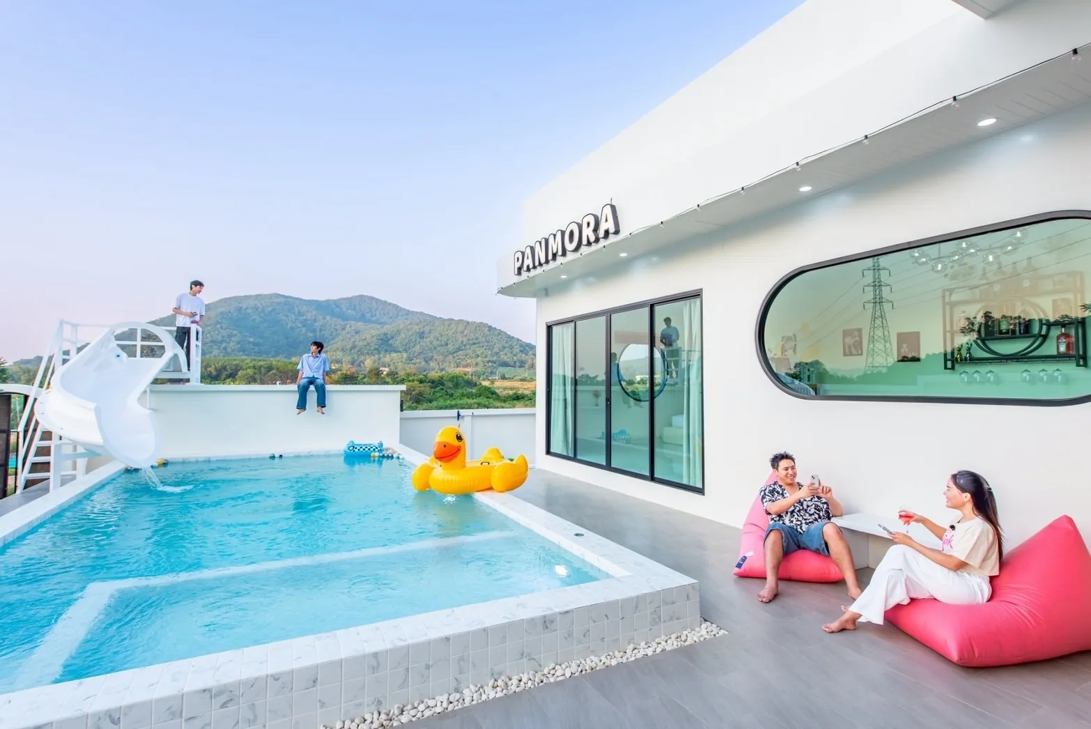 Panmora poolvilla (สัตหีบ)