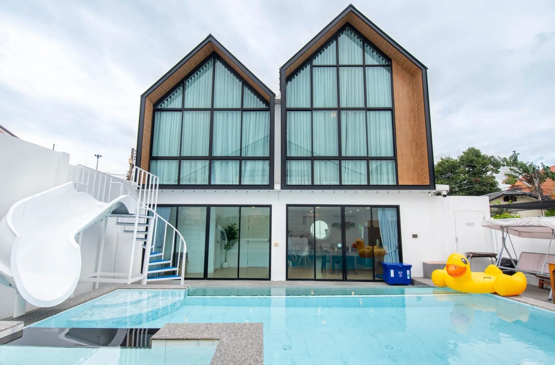 The R2 Poolvilla (little)