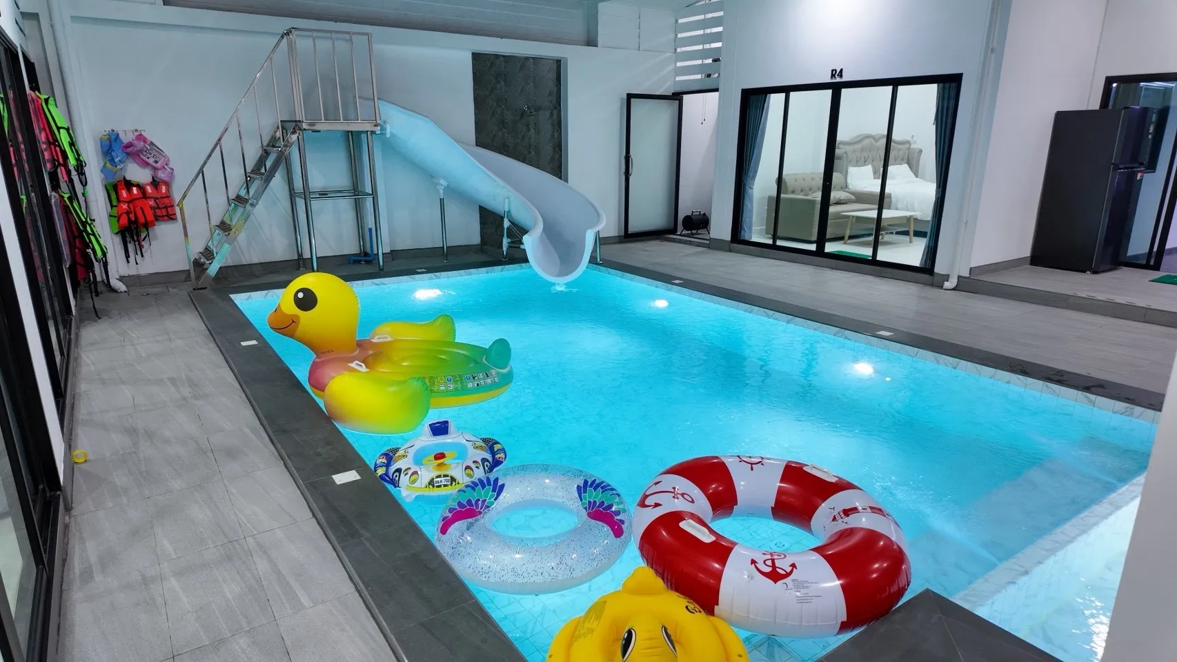 SEANILE POOLVILLA SATTAHIP – BANGSARAY