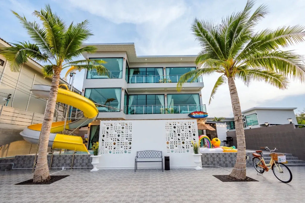 The Sea Pool Villa