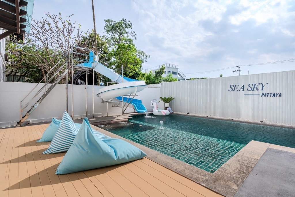 Sea Sky Pool villa