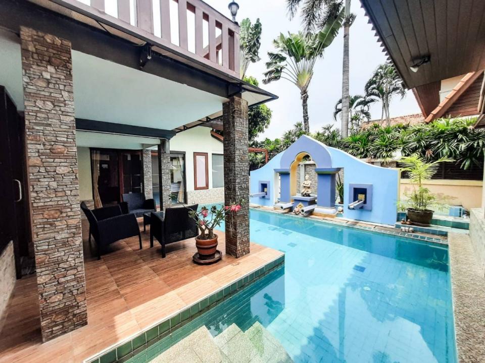 SIYA Pool Villa