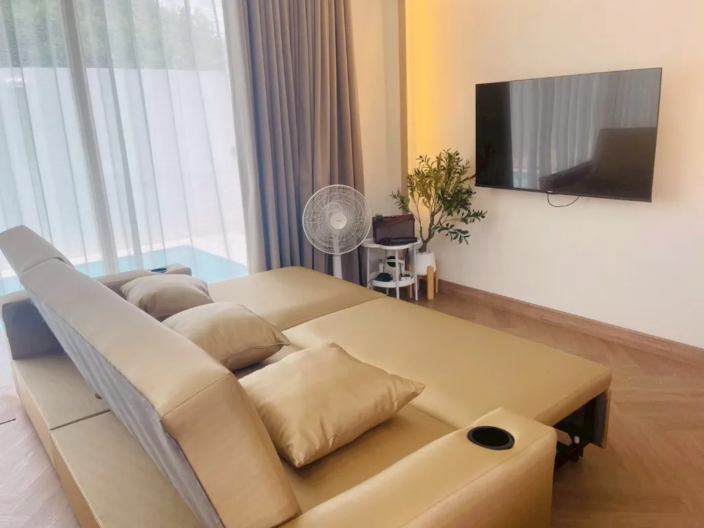 Level TWO Pool Villa Sriracha