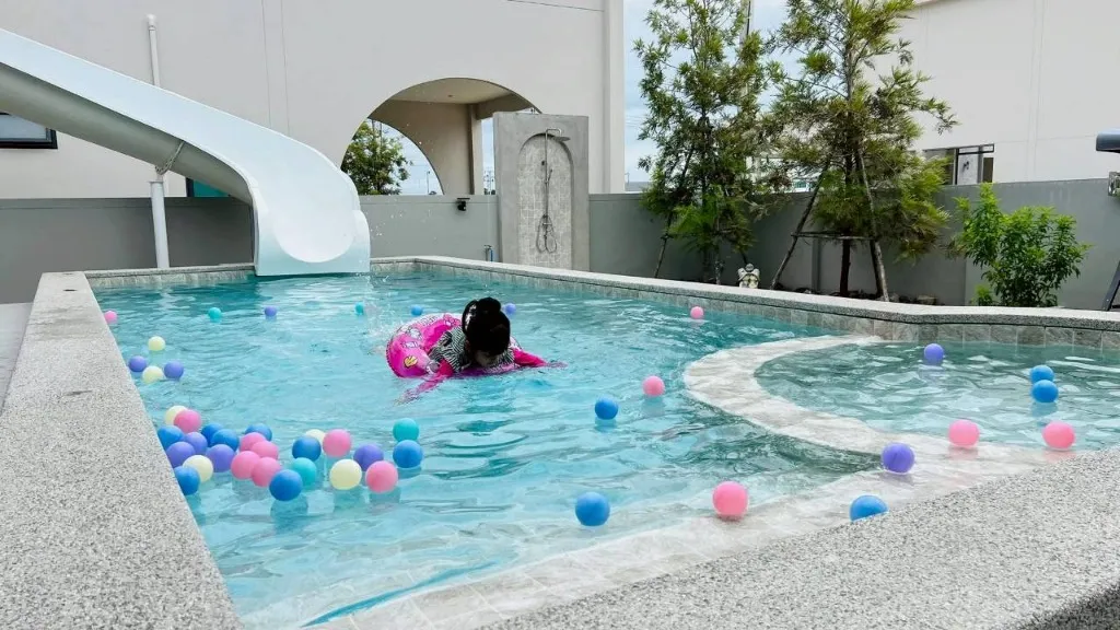 บ้านเฌอ พูลวิลล่า ชะอำ