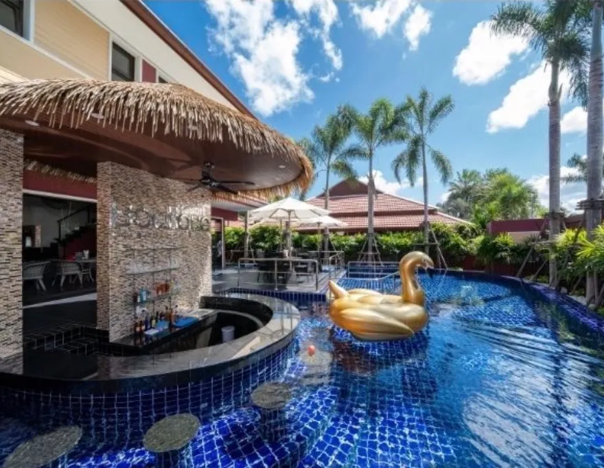 1 Bedroom Suite Pool Access