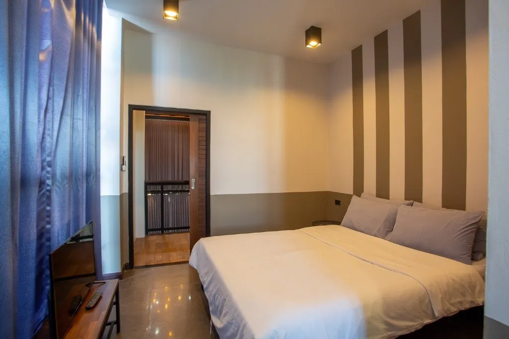 The Newton Pool Villa