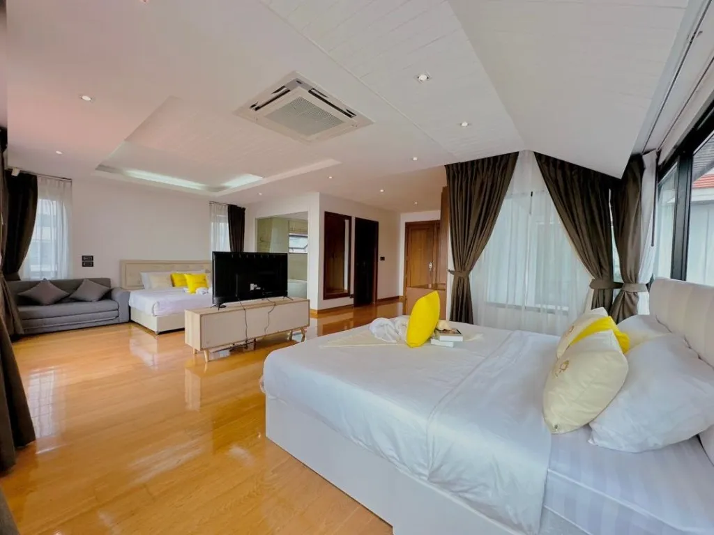 Lunlana Sea View Pool Villa Pattaya