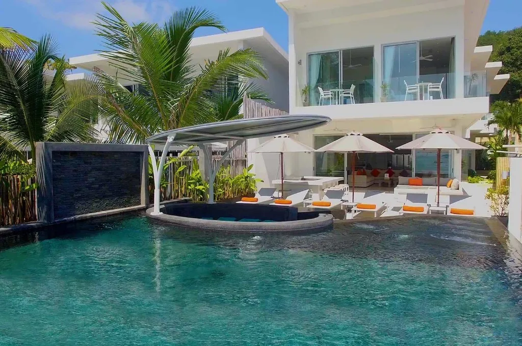 6 Bedrooms