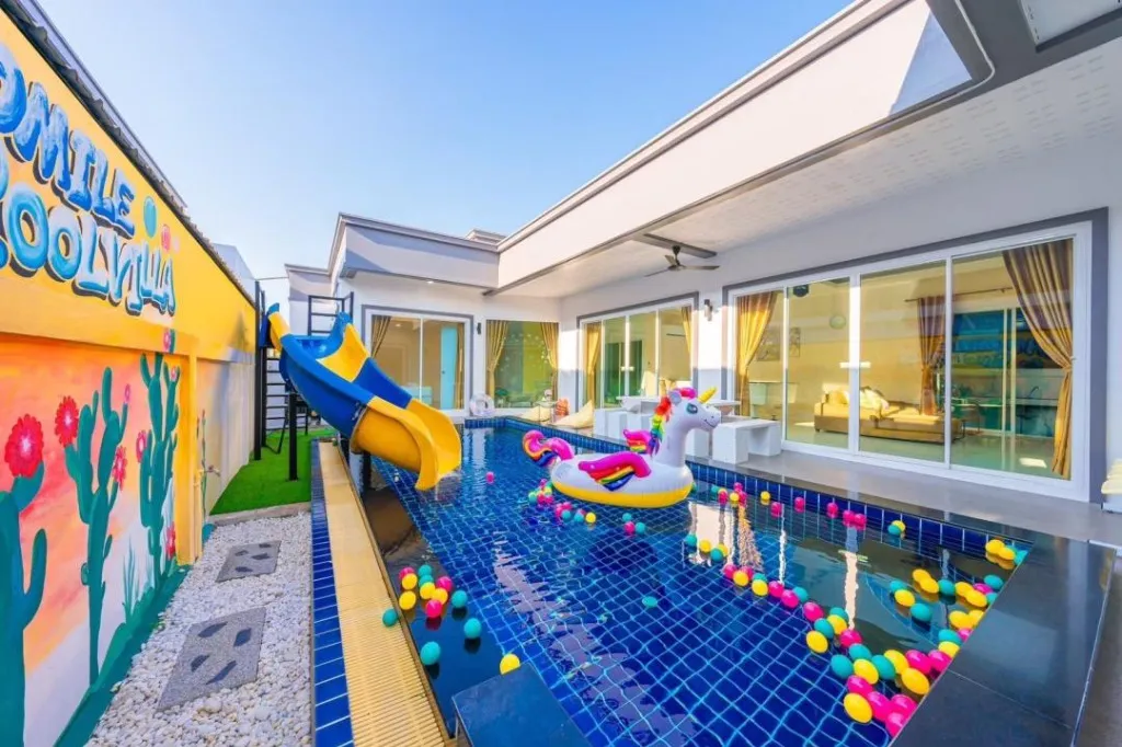 Camomile Pool Villa