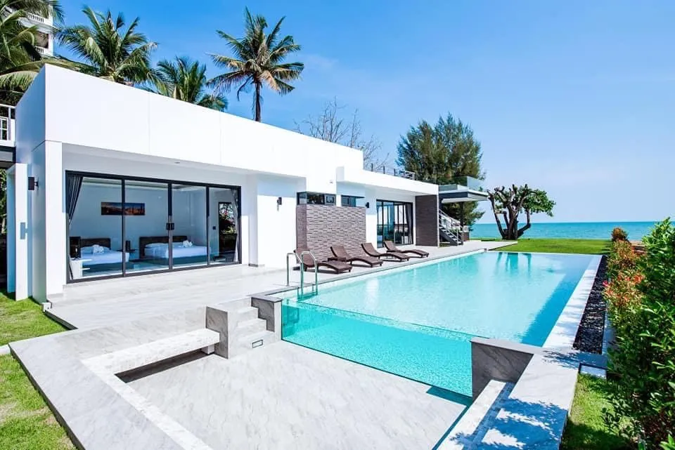 Acqua Ricco Beachfront Villa Hua hin
