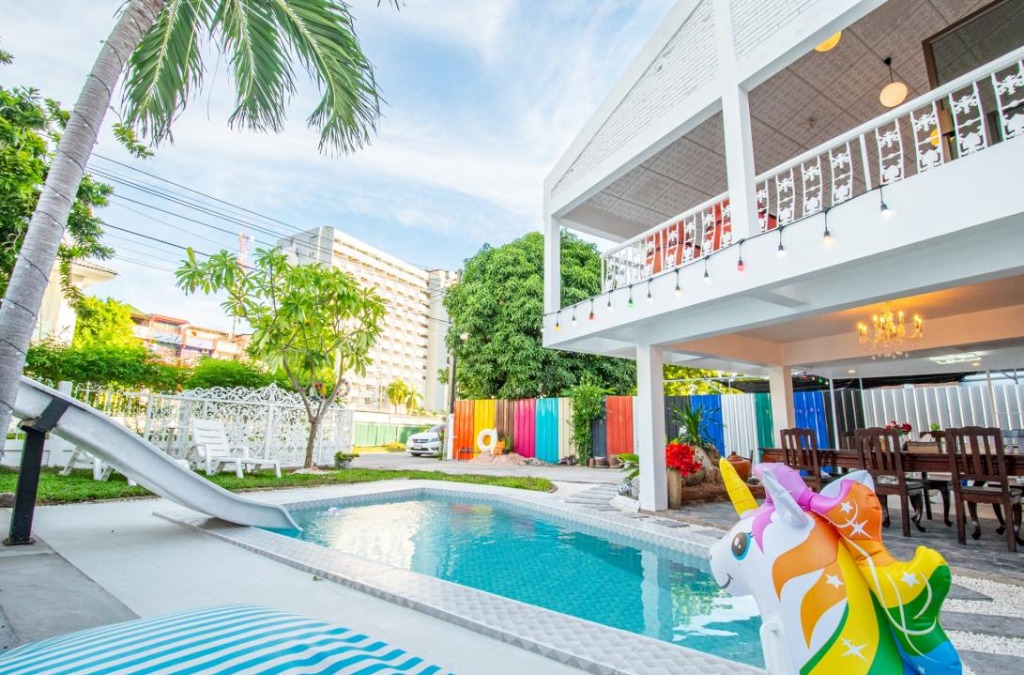 Pupae Pool Villa Jomtien