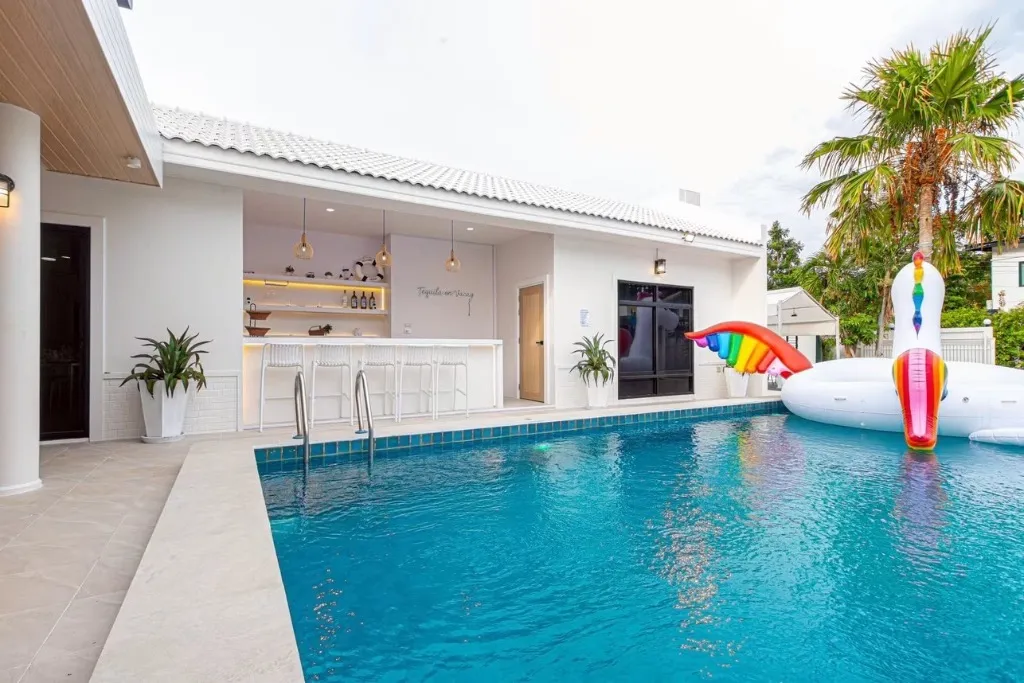 Seattle Pool Villa Pattaya