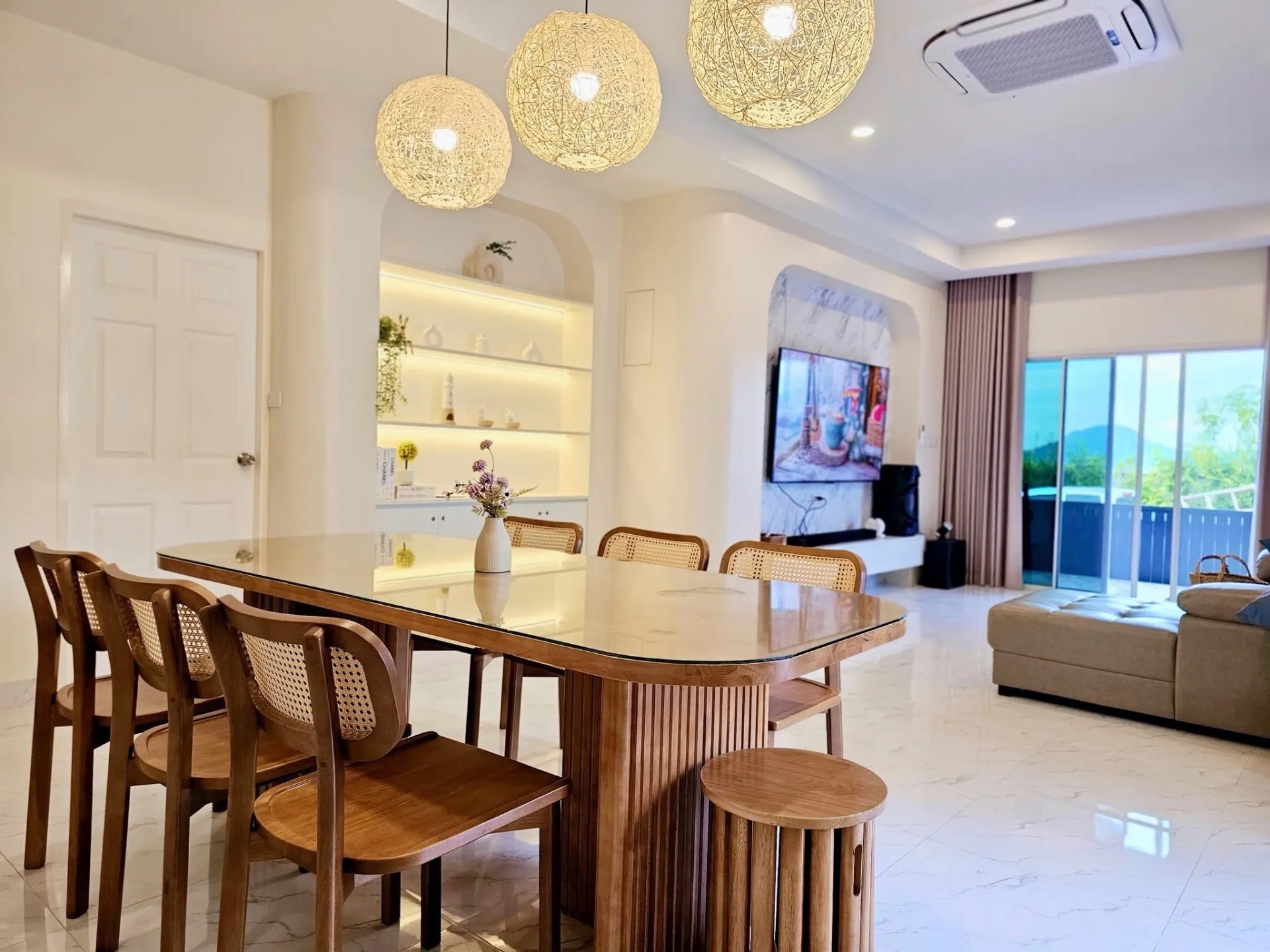 Alinda Pool Villa Sattahip
