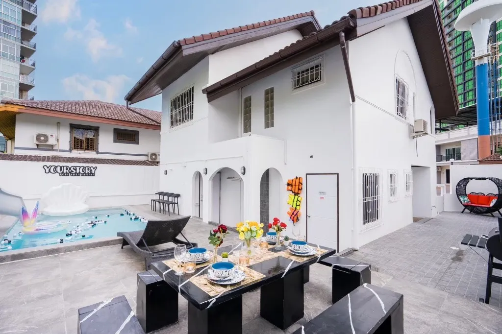 Your Story pool villa