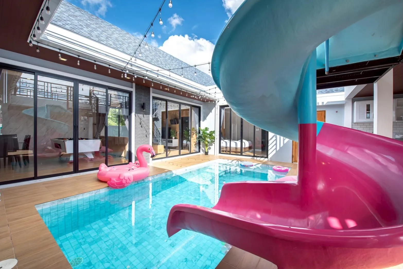 Miguel Pool Villa Pattaya 2