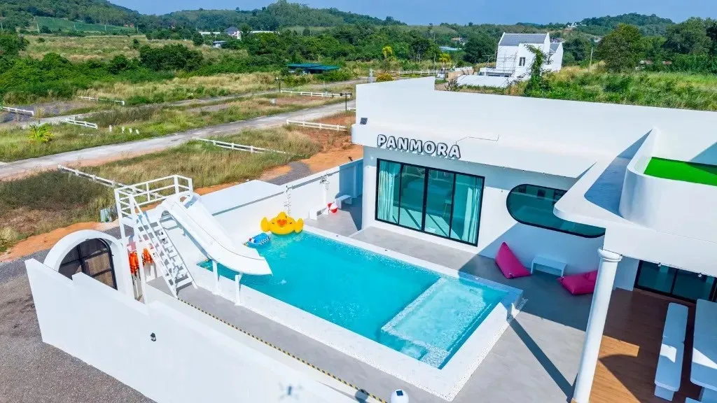 Panmora poolvilla (สัตหีบ)