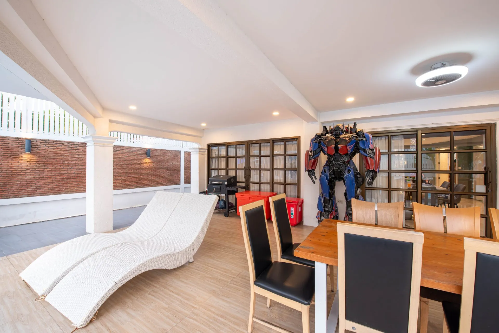 The R2 Poolvilla