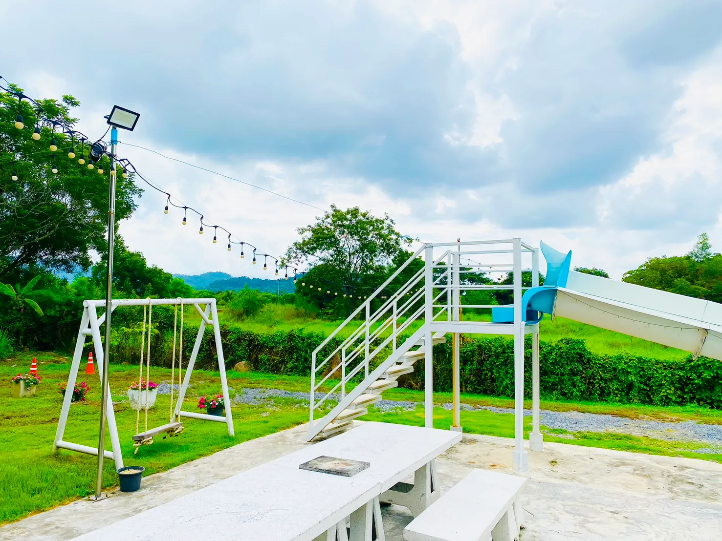Pixel​ mountain​ view​ pool​villa​