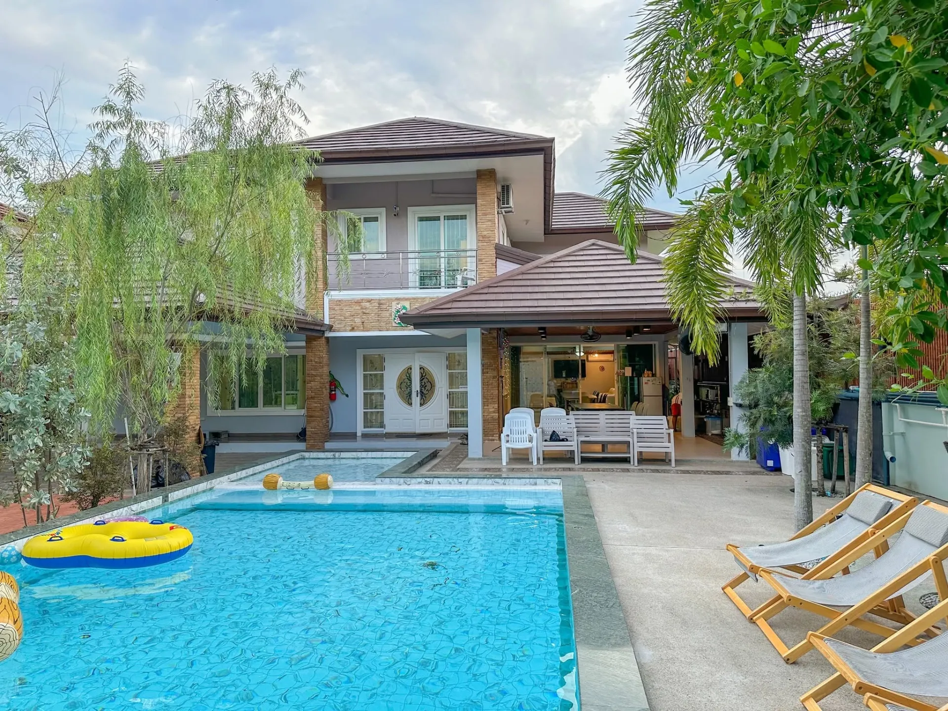 Let’s Chill Pool Villa Satahip