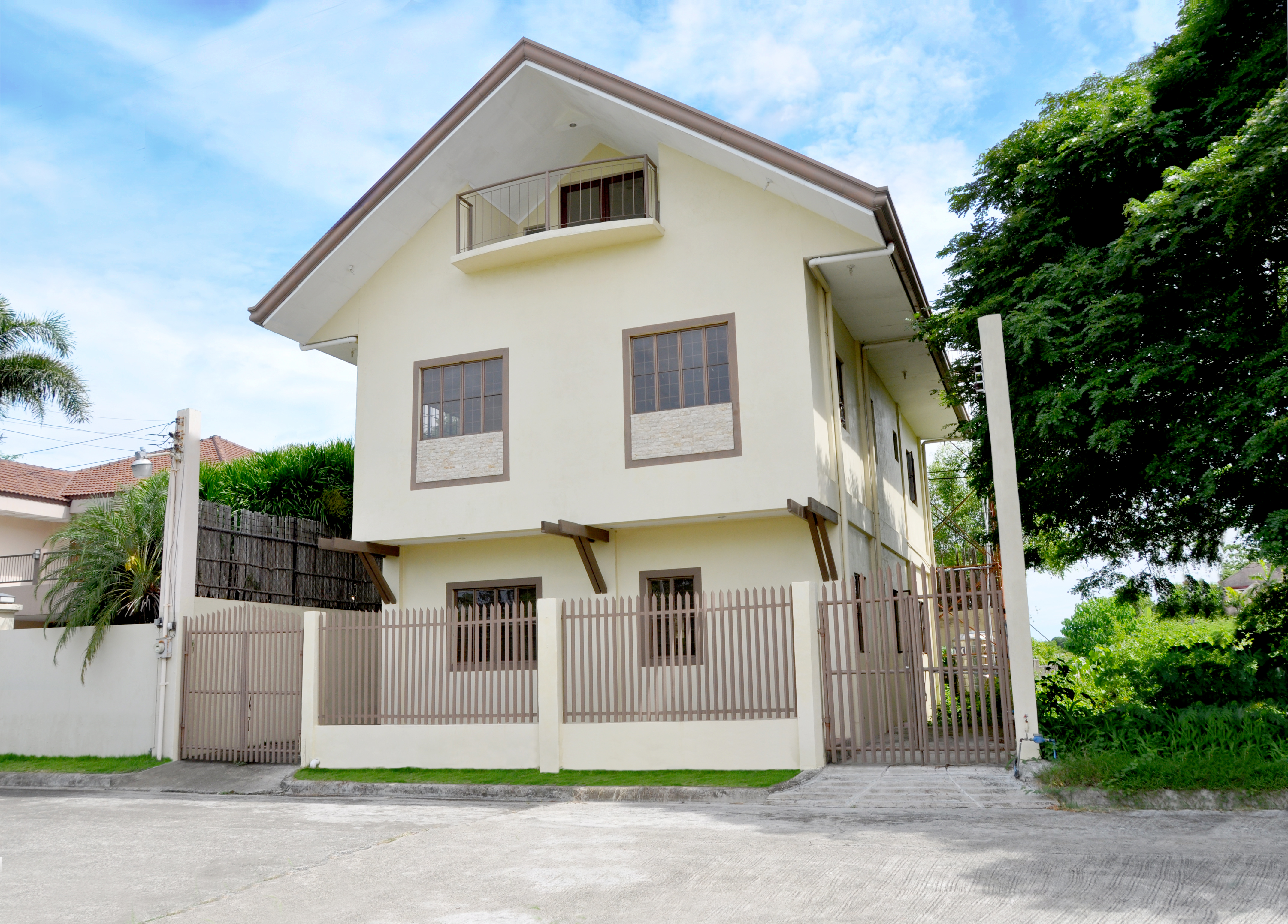 House & Lot For Sale In LAPU-LAPU CITY (OPON), CEBU