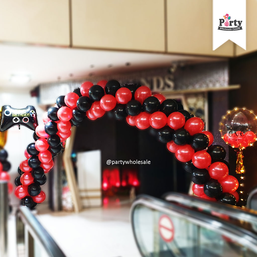 Casino themed balloon arch