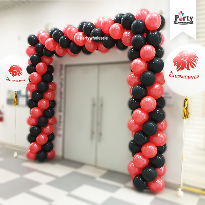 Square balloon arch