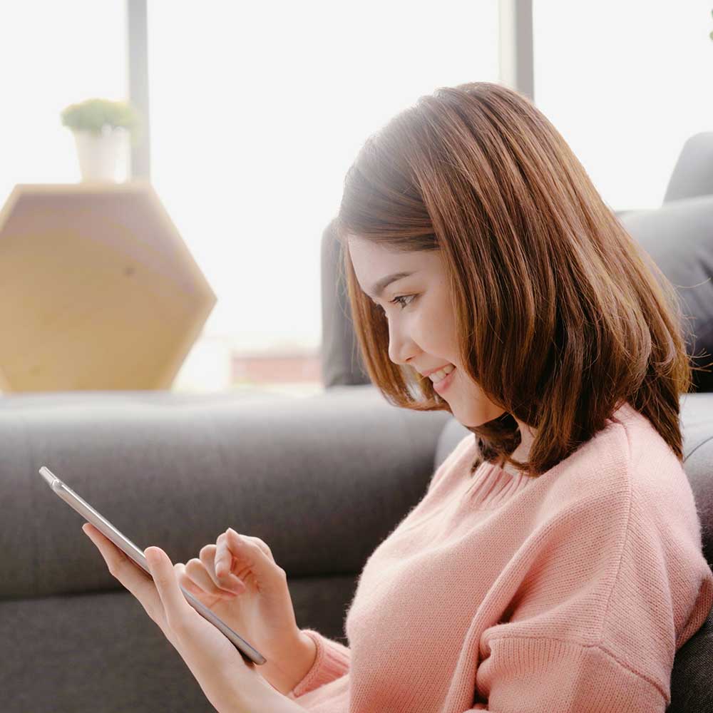 Online shopper finding e-commerce store extremely easy to navigate